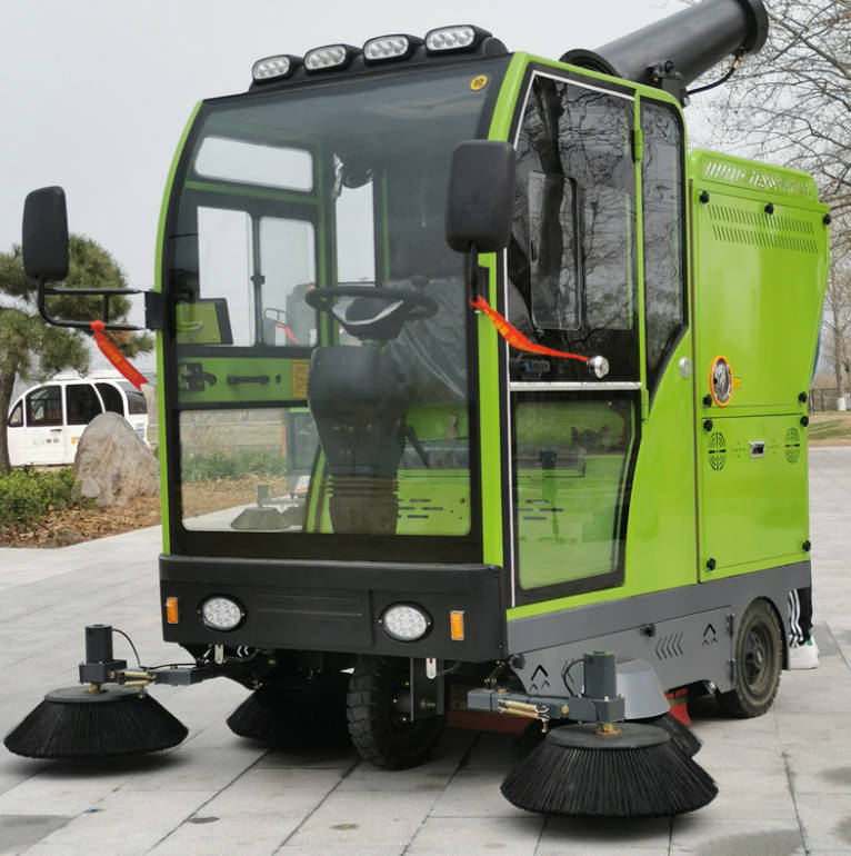 红河道路清洁广泛应用电动环卫清扫车